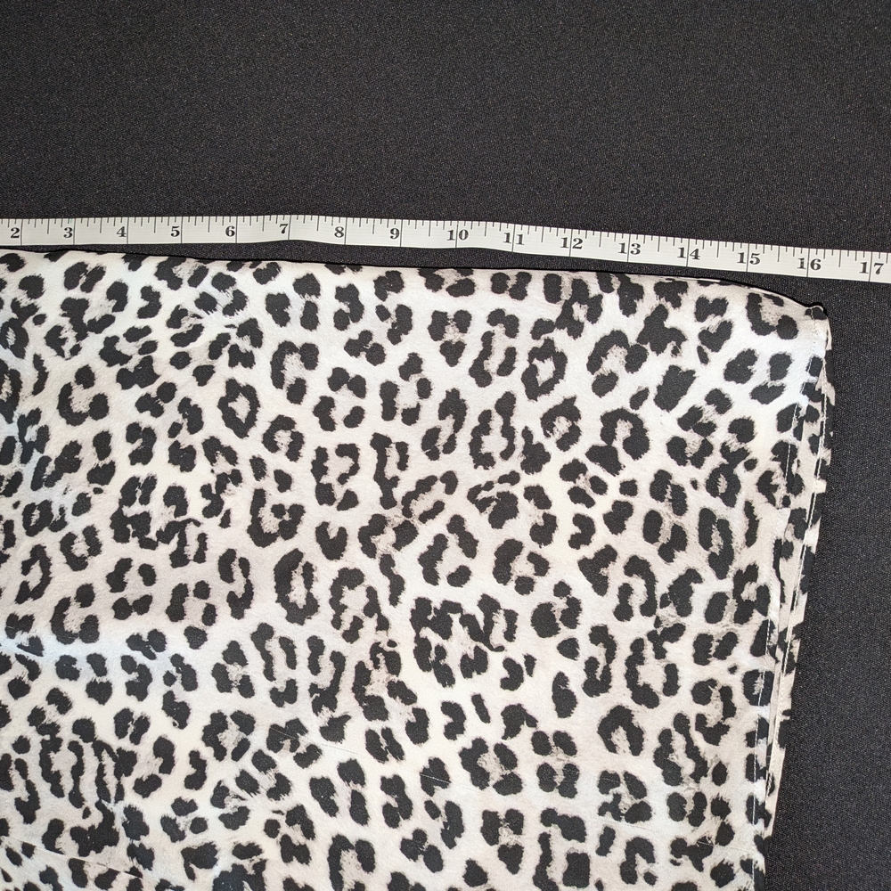 Ann Taylor Factory Black and White Sleeveless Halter Blouse - Picture 8 of 11
